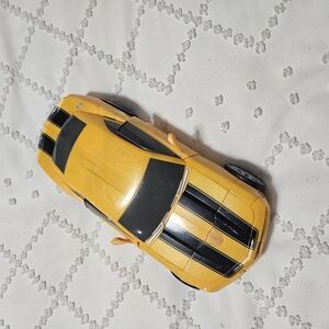 Hasbro Ultimate Bumblebee Transformer Car